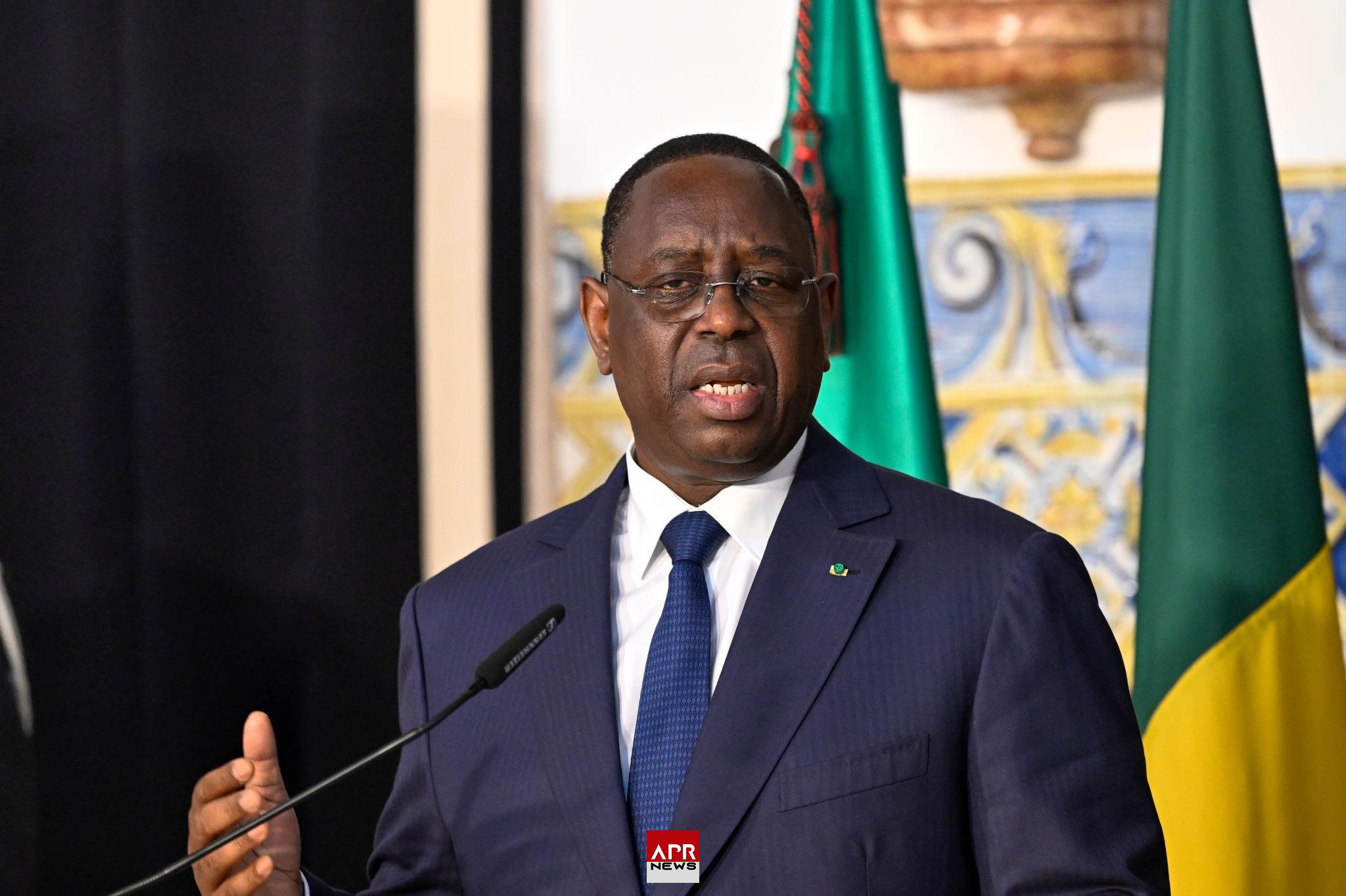 APRNEWS: Macky Sall dénonce le blocage de ses privilèges et sa persécution