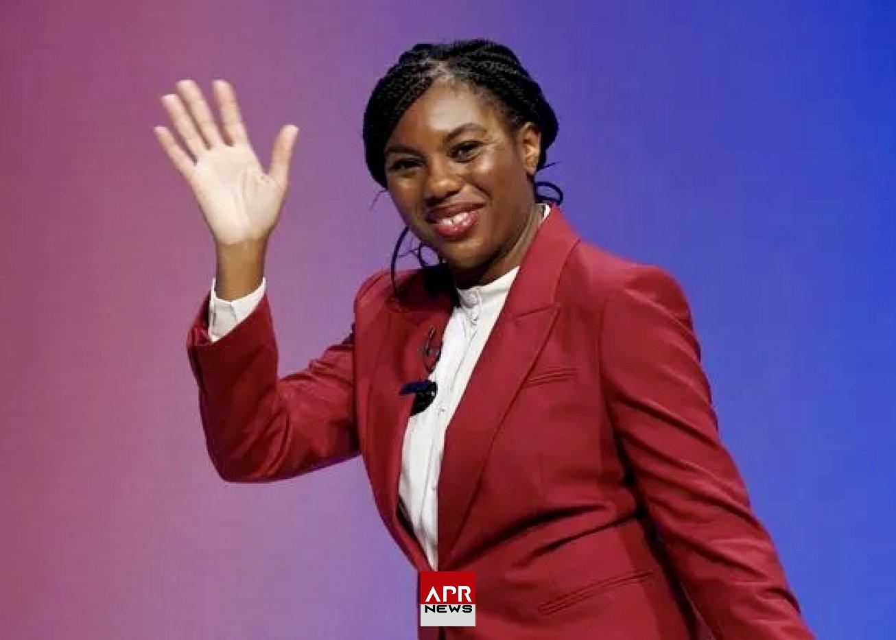 APRNEWS: Qui est Kemi Badenoch, la première femme noire élue à la tête du parti conservateur britannique ?